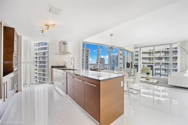 Photo - 495 Brickell Ave Unit 4710