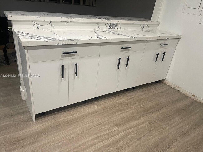 Photo - 1301 NE Miami Gardens Dr Unidad 326W