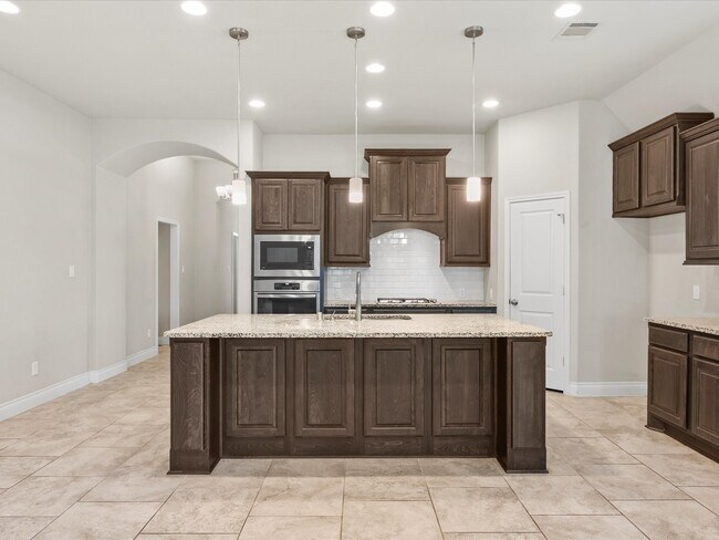 Photo - 2503 Elmwood Trl