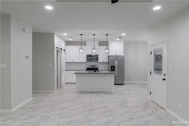 Photo - 14 N Crown Point