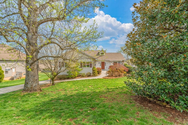 Photo - 318 Cheestana Way