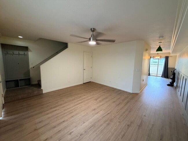 Photo - Great location 3 bed, 2.5 bath, 1 car garage townhome in the Dino Tracks area.