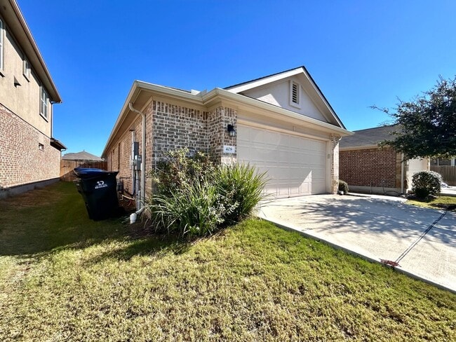 Photo - Move-In Ready 4-Bed, 2-Bath Home in Prime Fairhaven Location!