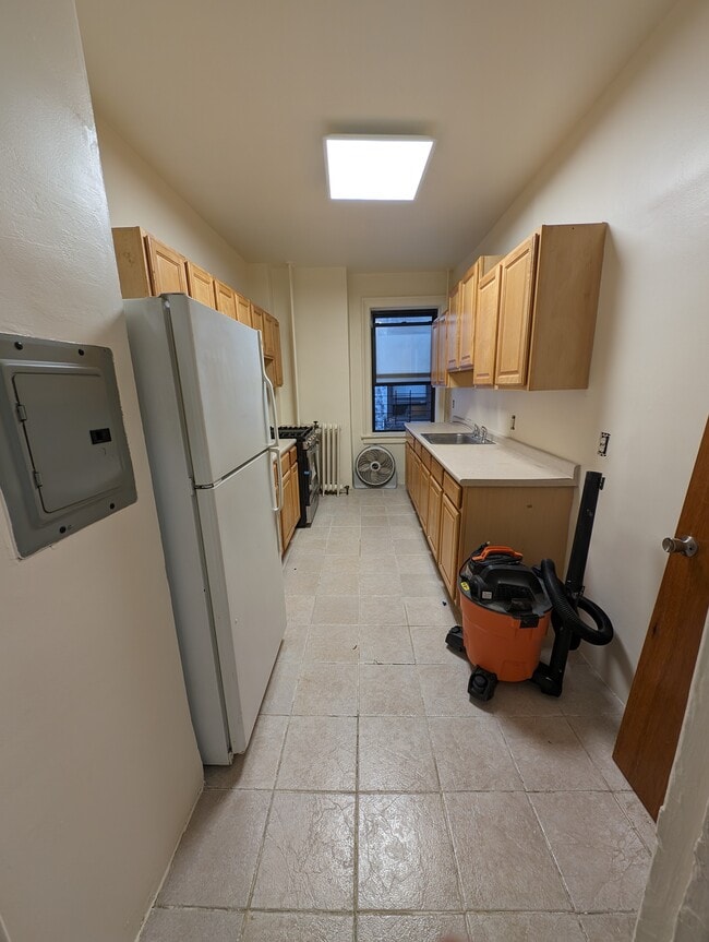 Kitchen - 7612 Park Ave Unit C-8