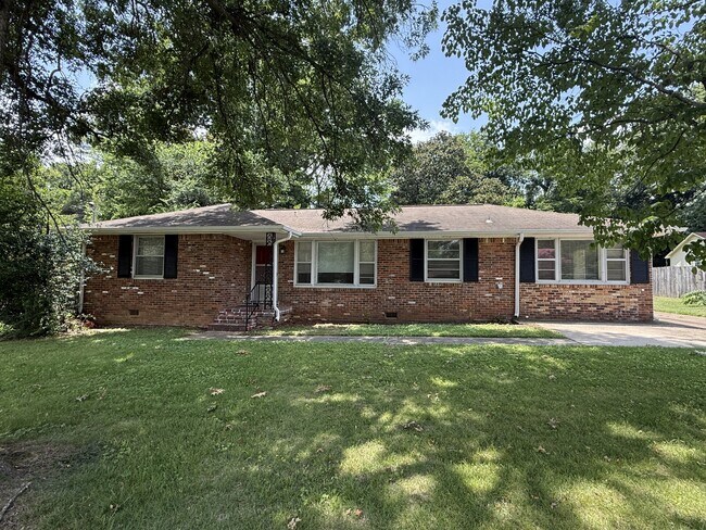 Photo - 7620 Charlotte Dr SW