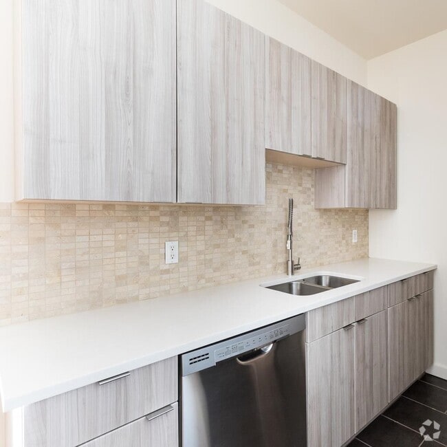 Building Photo - 210 9th St Unit 24 Rental