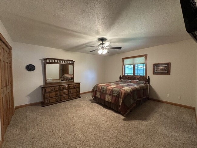 Photo - 208 Franklin St