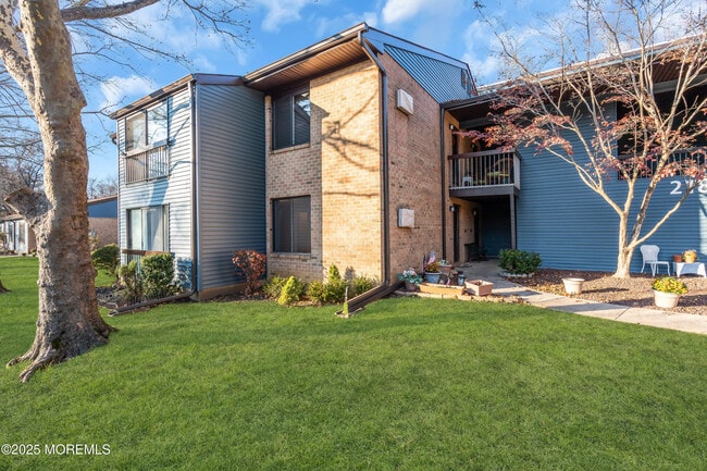 Photo - 218 Medford Ct