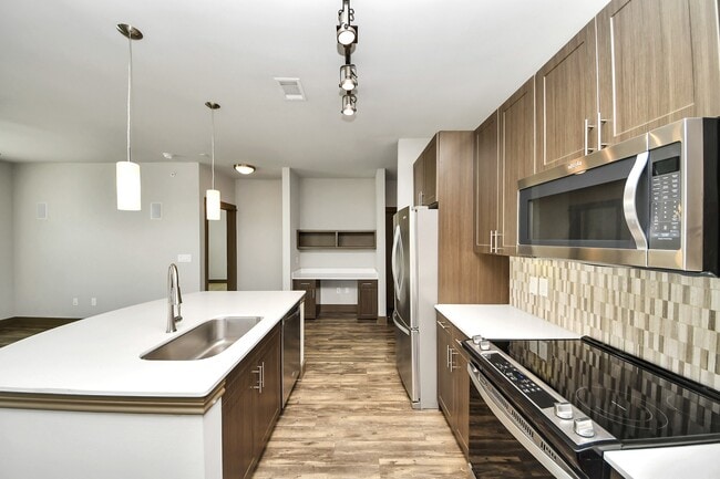 Photo - 5454 State St Unit 3608