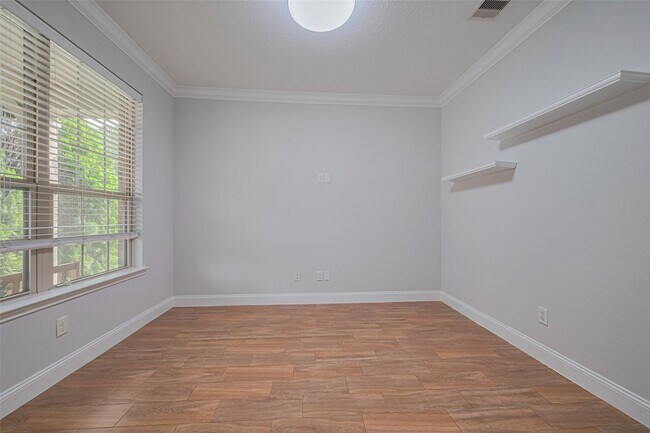 Photo - 122 Wood Drake Place