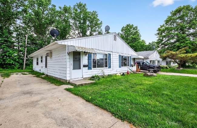 Building Photo - 2742 Packard Dr Rental