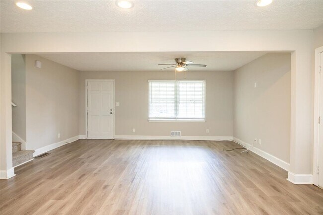 Photo - 3/2 Home in Cul-De-Sac w/ 2 Car Garage and Large Bonus Room