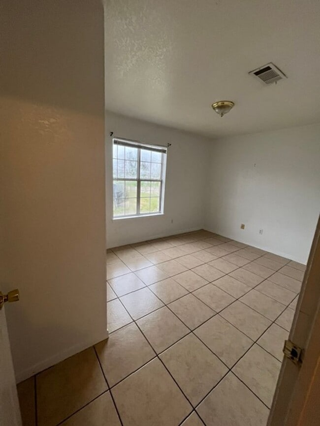 Photo - 3001 Cantabrian Dr Unit A