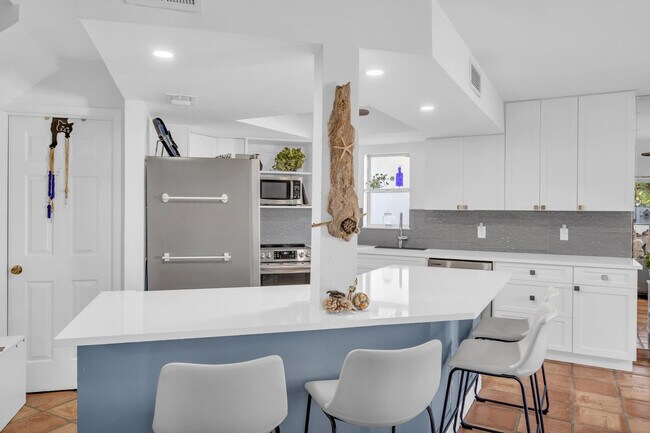 Photo - 170 Seabreeze Cir