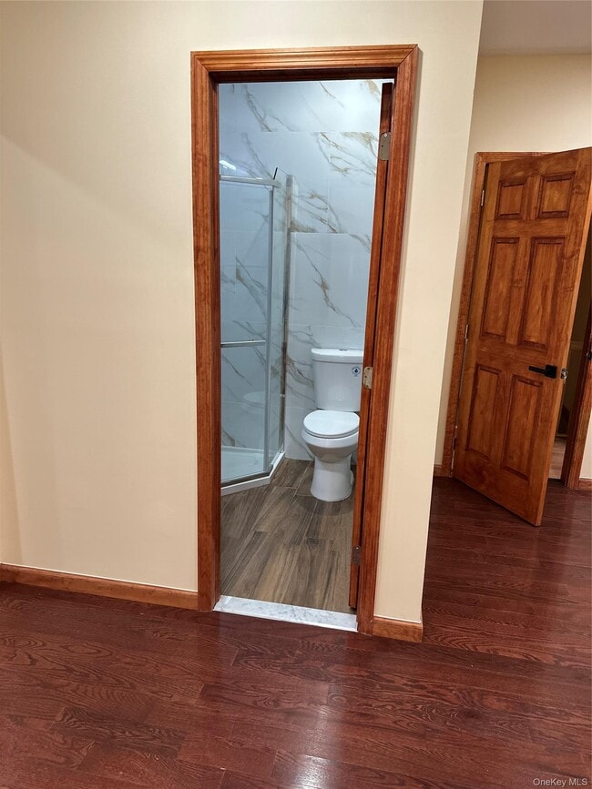 Photo - 9015 Bayview Pl