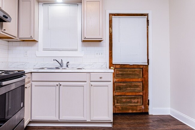 Photo - New Listing!