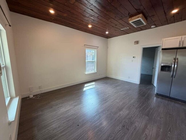 Photo - 6311 Felix Ave