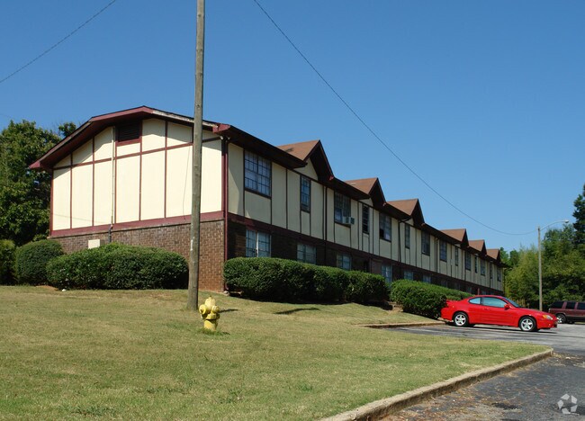 Photo - Winston Manor