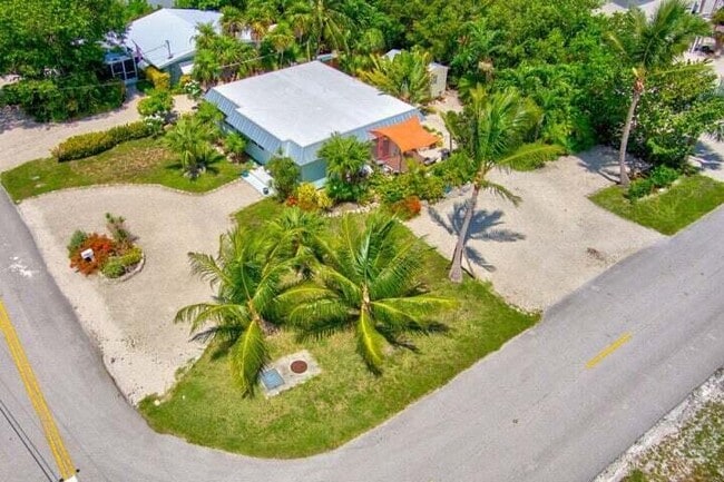 Photo - 57547 Gibson St