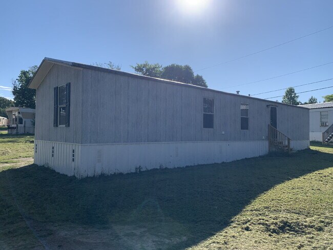 Photo - 3000 Poplar St