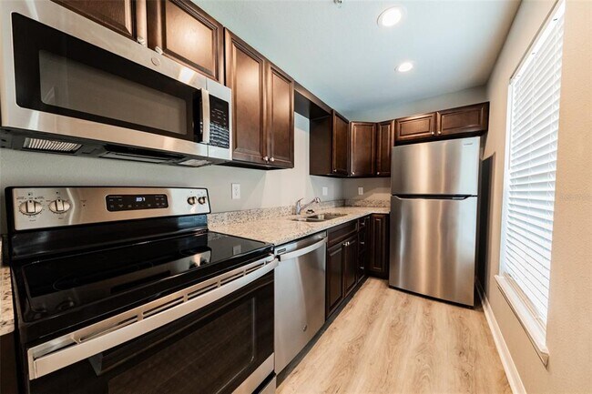 Photo - 1210 Ave Z SE