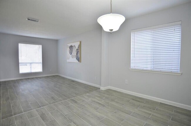 Photo - 16718 Tibet Rd