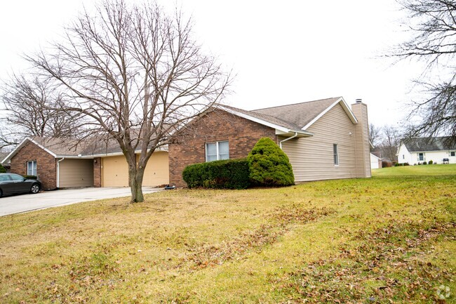 Building Photo - 146 Pierre Pl Unit 146 Rental