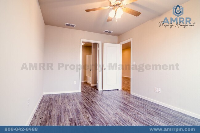 Photo - 2120 Langford Ave Unidad Willowbend - 2120 Langford Ave  B