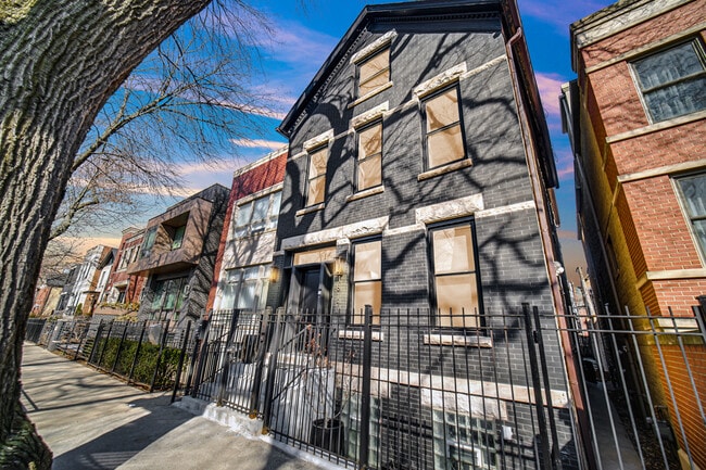 Building Photo - 1817 N Honore St Unit 1R