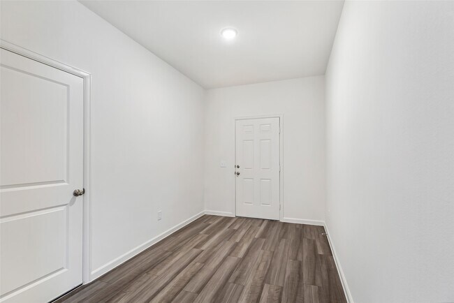 Photo - 18777 Lucas Michael Wy