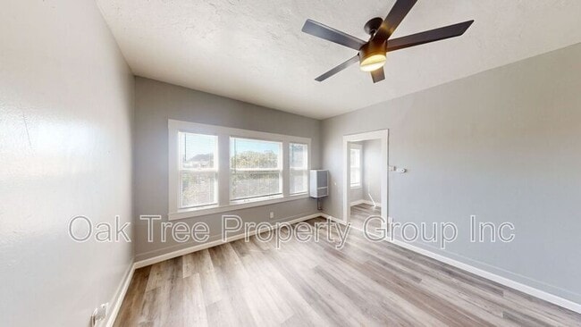 Photo - 2044-2046 International Blvd