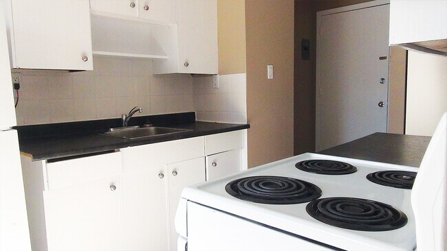 Photo - Hilton Manor