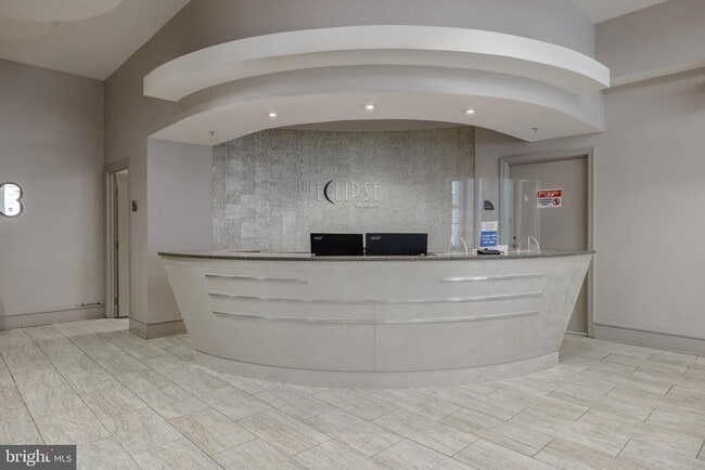 Building Photo - 3600 S Glebe Rd Unit 409W