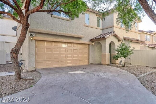 Building Photo - 971 Grand Cerritos Ave