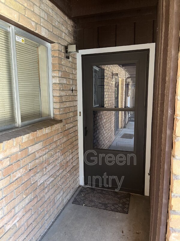 Photo - 1313 E 48th St Unidad #4 Rental