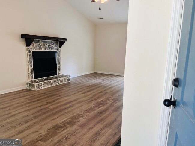 Photo - 28 Bowers Dr