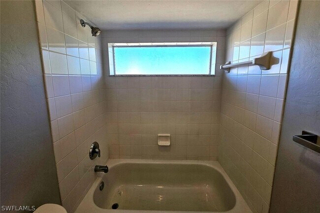 Photo - 3012 40th St SW