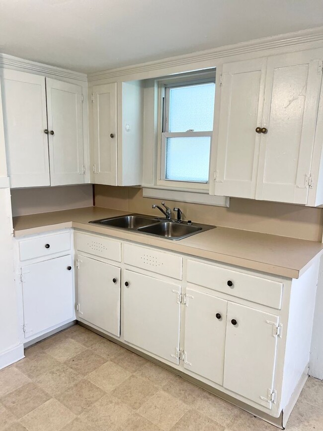 Photo - 565 E Main St Unit 565 East Main Street #3