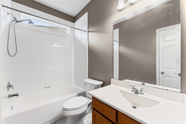 Photo - 1706 Zeppelin Cir