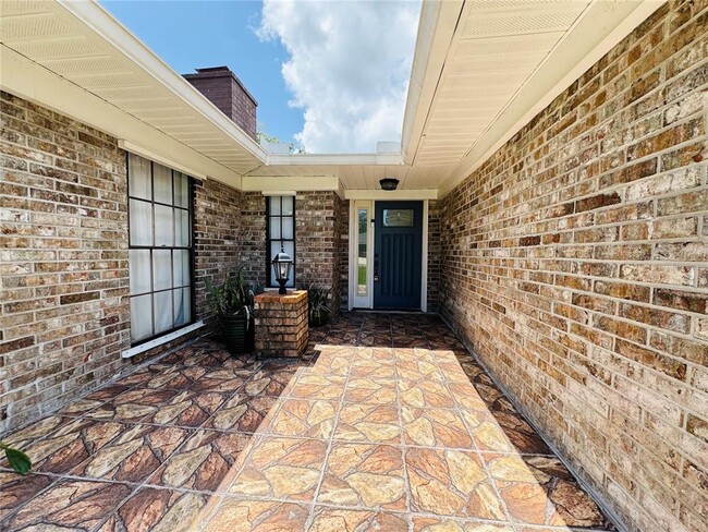 Photo - 3450 Suzette Dr