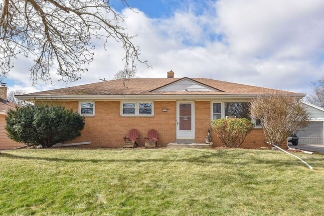 Building Photo - 1927 N 118th St