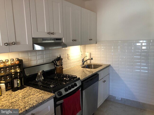 Photo - 753 S 22nd St Unit 3 FLOOR