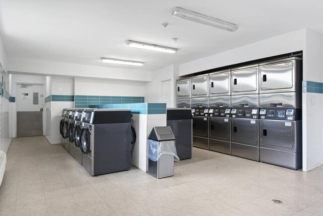 1450 Sheppard Ave W