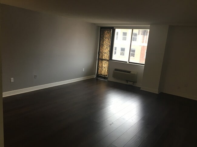 Photo - 1325 18th St NW Unit 802