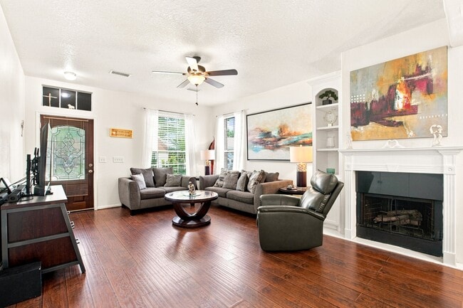 Photo - 2910 Green Valley Trail Dr