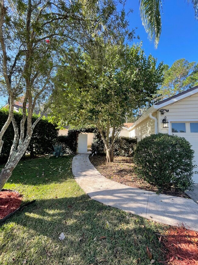 Photo - 1902 Ashmore Green Dr