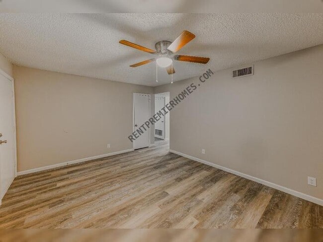 Photo - 4309 Glenda Ln