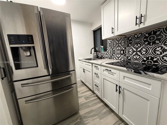 Photo - 301 NE 172nd St Unit 1