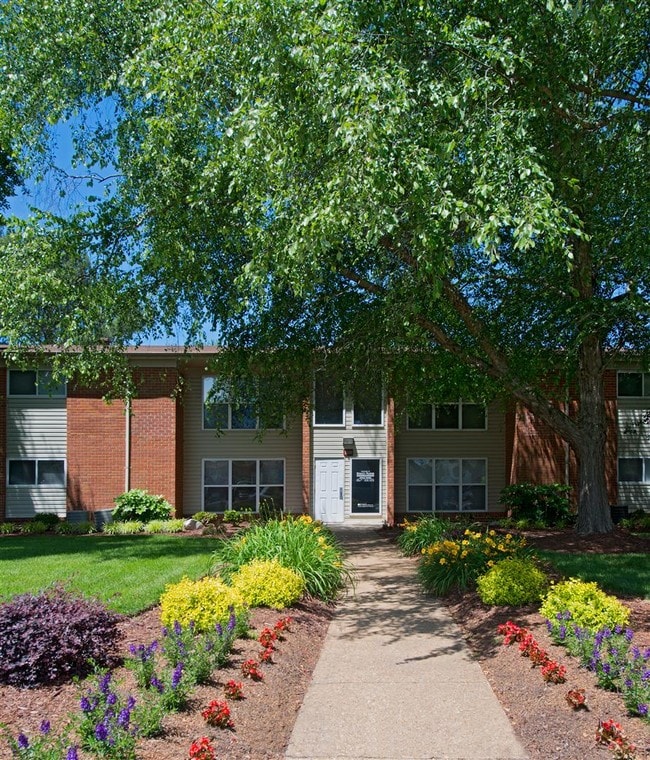 Hodges Manor Apartments For Rent in Portsmouth, VA