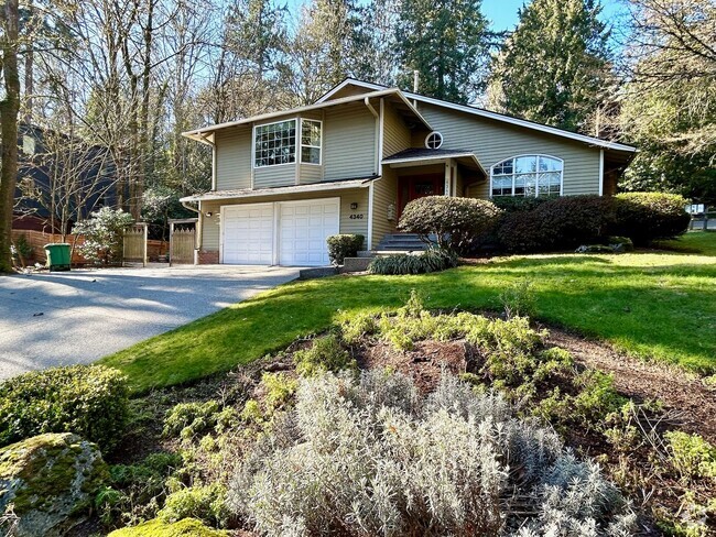 Building Photo - Mercer Island House